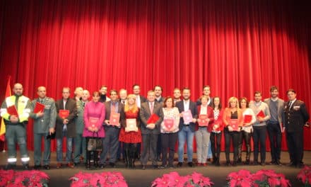Asociaciones y diversas entidades de Arganda recibieron un ejemplar de la Constitución Española