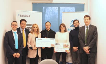 Entregados los cheques de la campaña de Banco Sabadell «Creemos en Arganda»