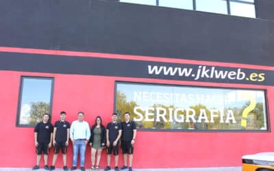 ASEARCO firma un acuerdo con el Grupo JKL para poner al alcance de sus empresas asociadas ofertas en vestuario laboral, rotulación y merchandising