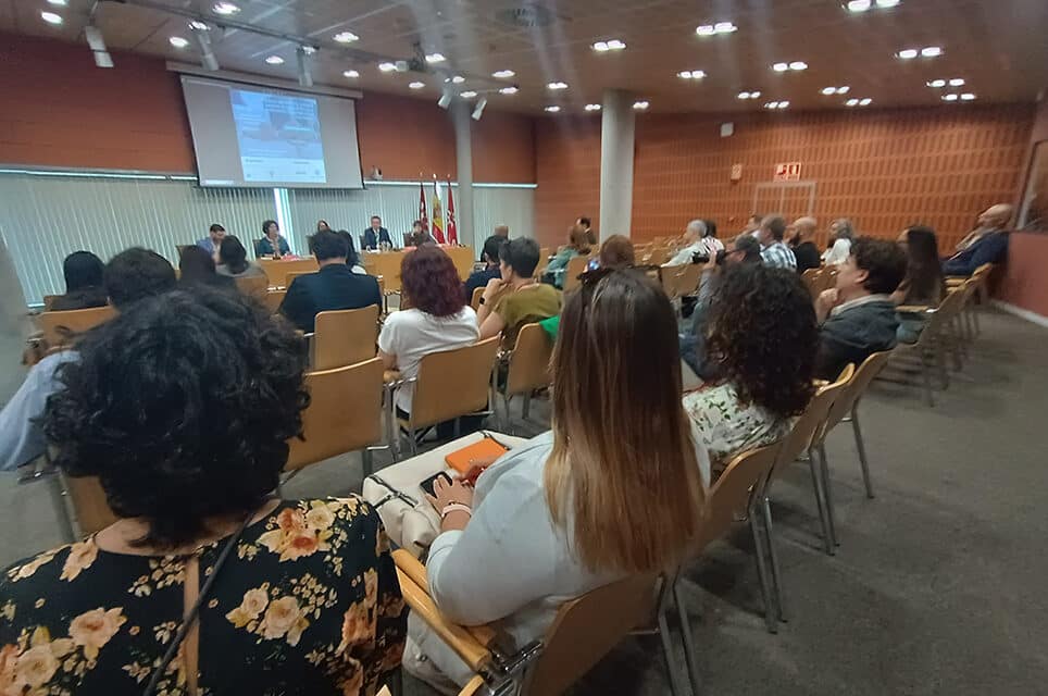 NP Rivas celebró un encuentro empresarial para aclarar dudas sobre la factura electrónica y el nuevo sistema de cotización por ingresos reales