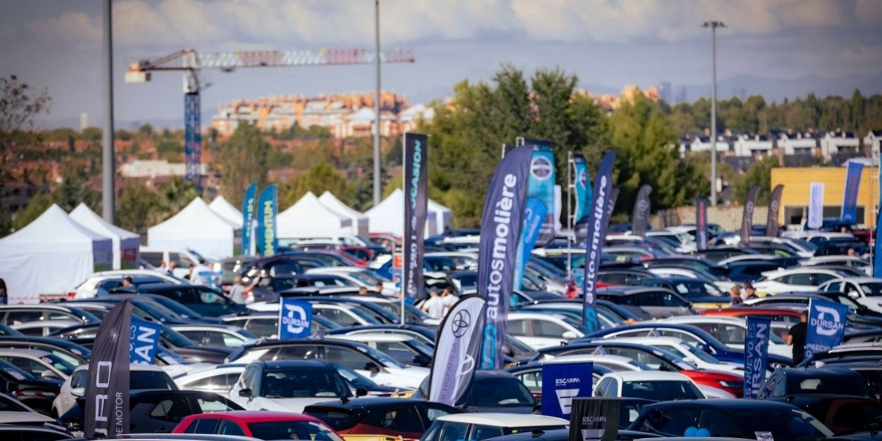 Rivas se convierte en el epicentro del sector del motor sostenible: una veintena de firmas reúne ofertas, innovación y una gran concentración de coches en el Recinto Ferial Miguel Ríos